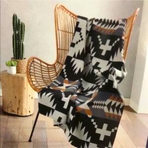 Pendleton throw blanket